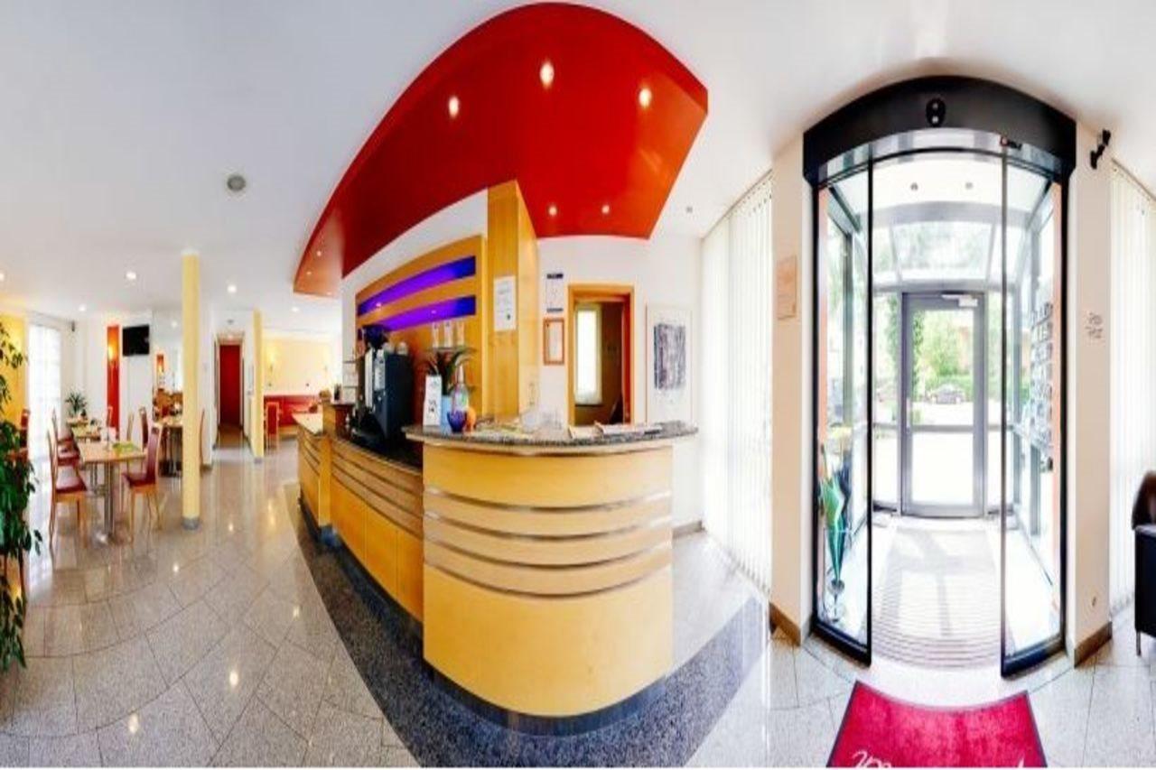 Hotel Graf Lehndorff Zur Messe Munique Exterior foto